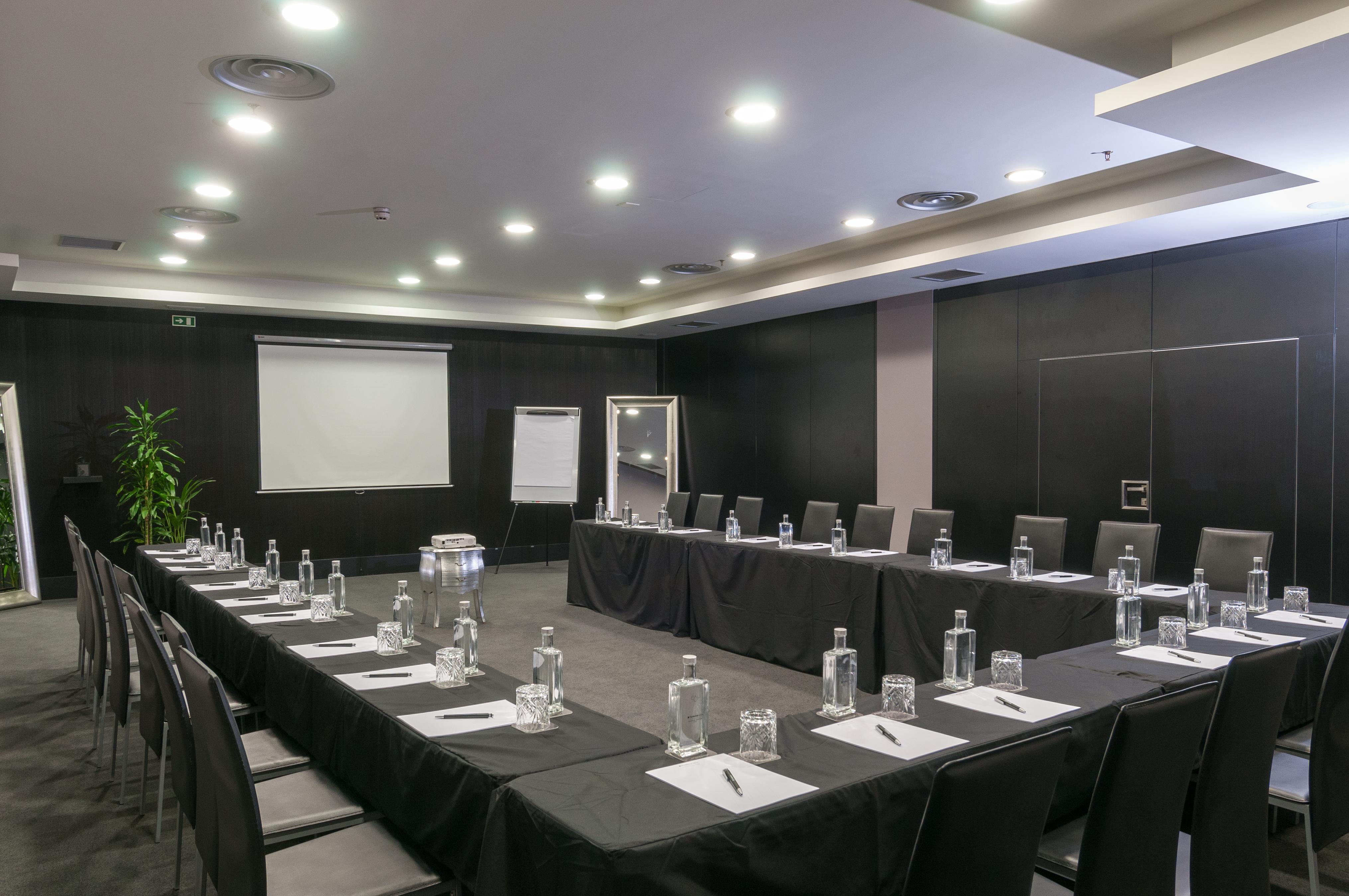 138 Liberdade Hotel Lisbon Luaran gambar Meeting room