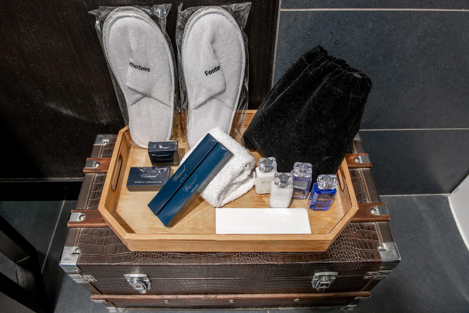 138 Liberdade Hotel Lisbon Luaran gambar A First Class amenity kit