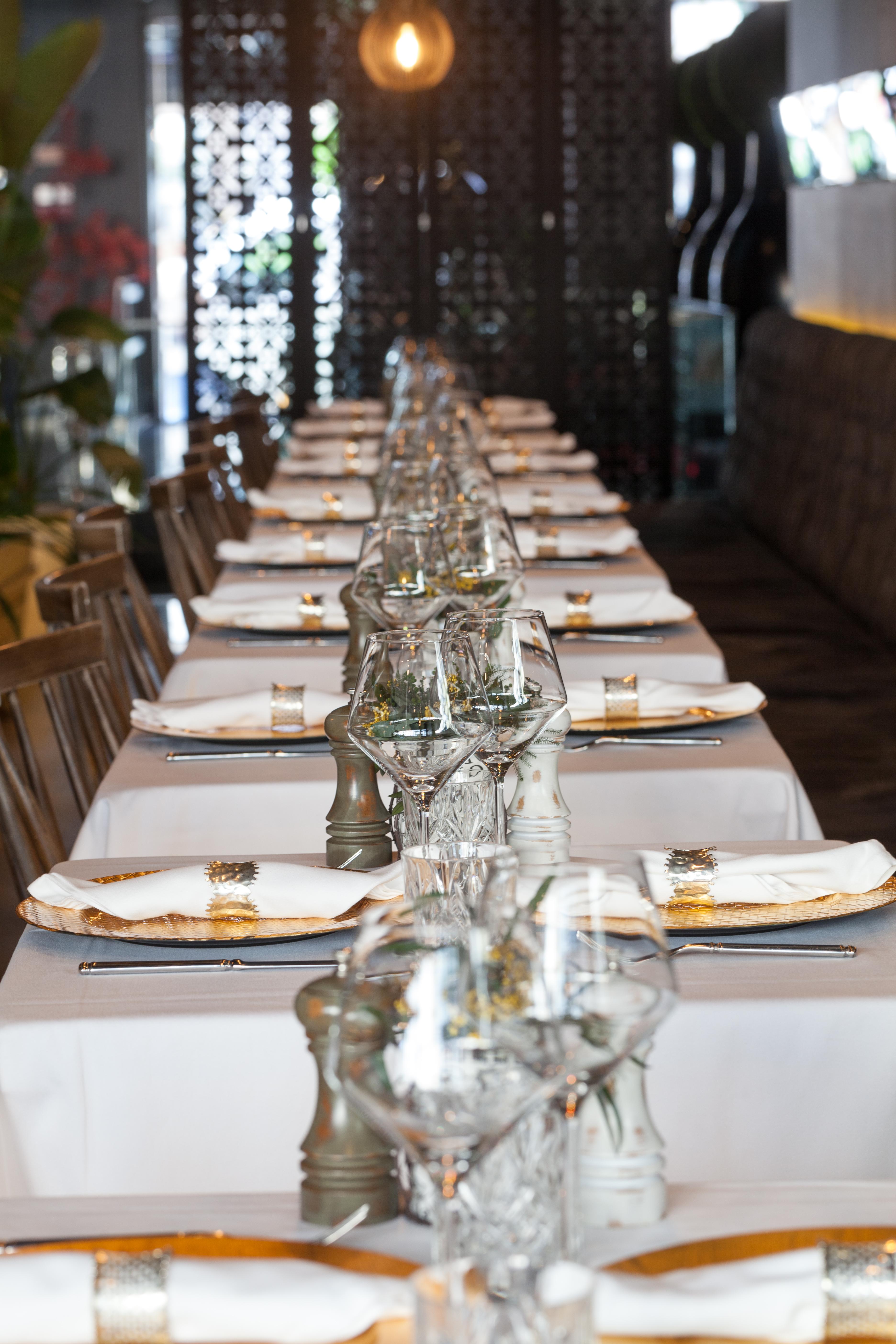 138 Liberdade Hotel Lisbon Luaran gambar A table set for a formal dinner