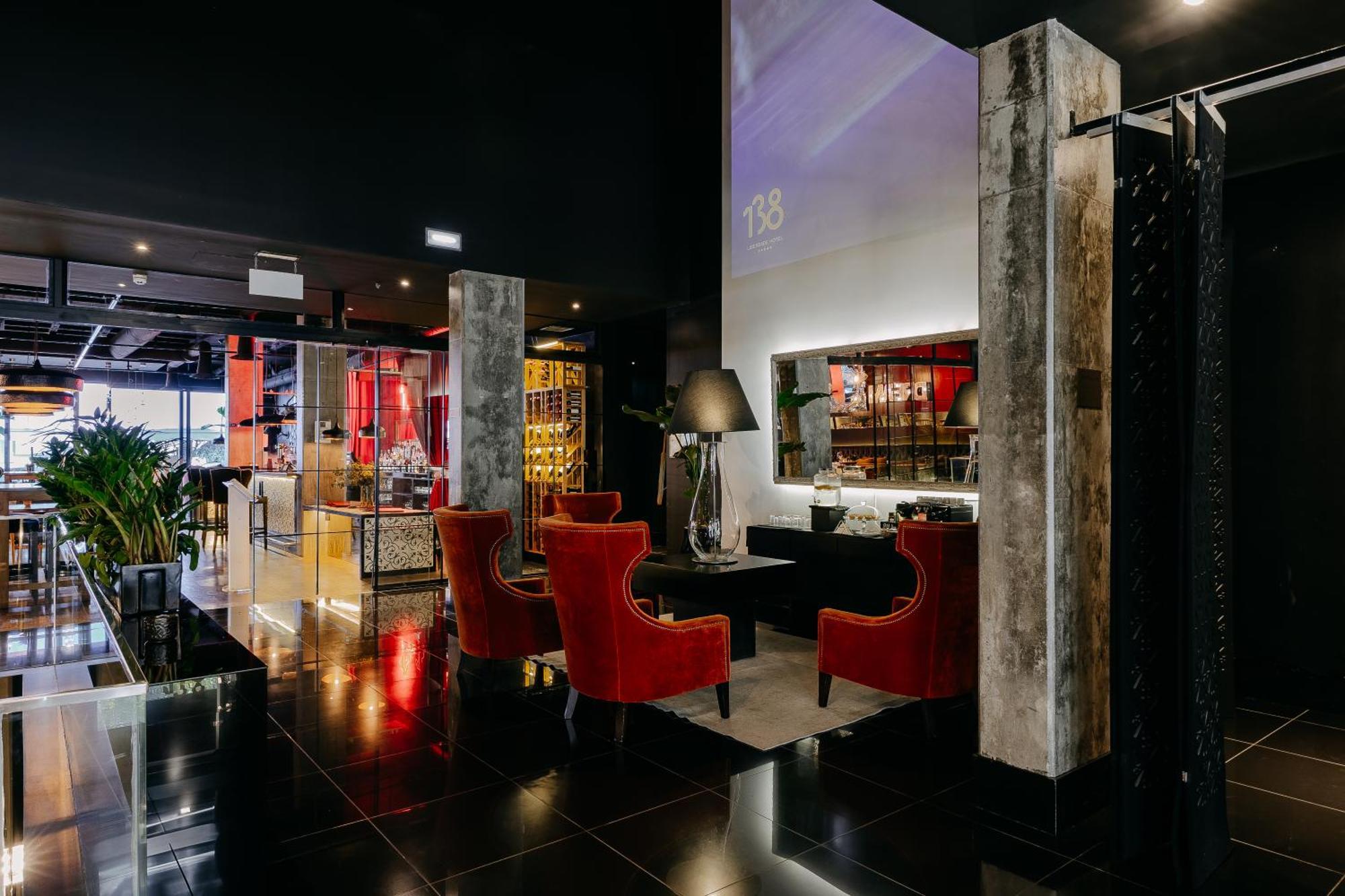 138 Liberdade Hotel Lisbon Luaran gambar The interior of the hotel